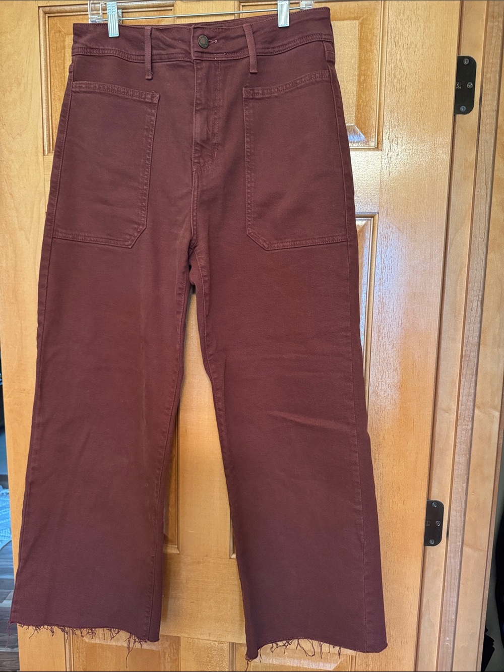 NWOT Women’s Just Black Maroon Straight-Leg Cropped Jeans - 31